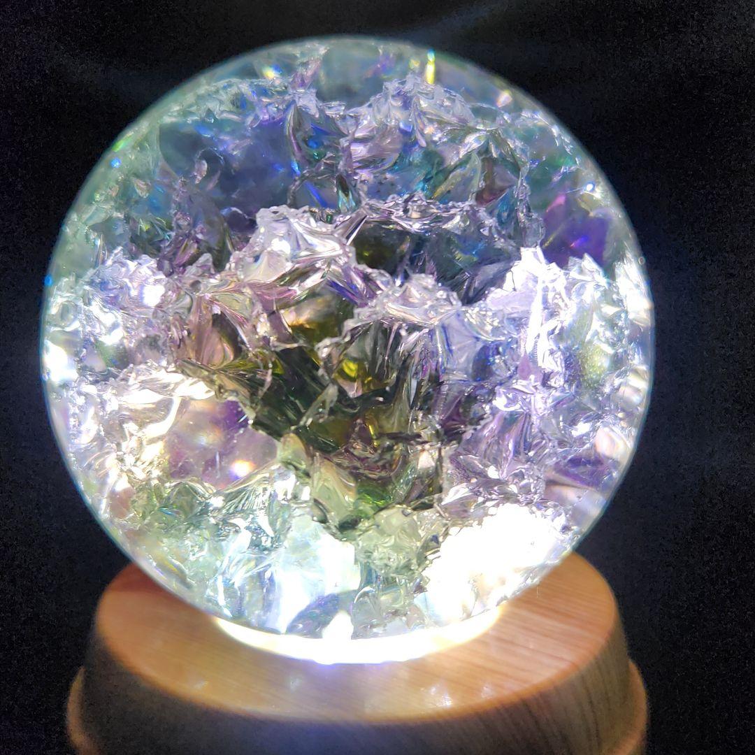 【新品】エンジェルオーラクラック水晶スフィア 特大★約78㍉サイズ★回転台座付き
