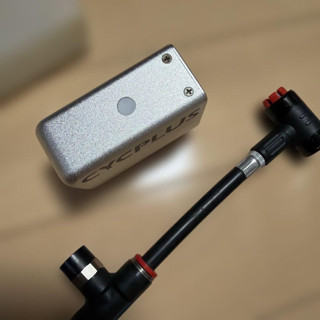 【大活躍】CYCPLUS 電動ポンプ パナレーサーヘッド アナログメーター付