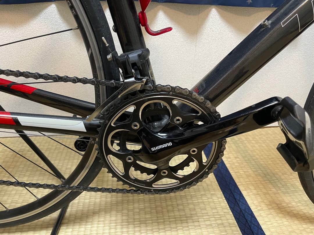 Trek Madone 2.3 自転車