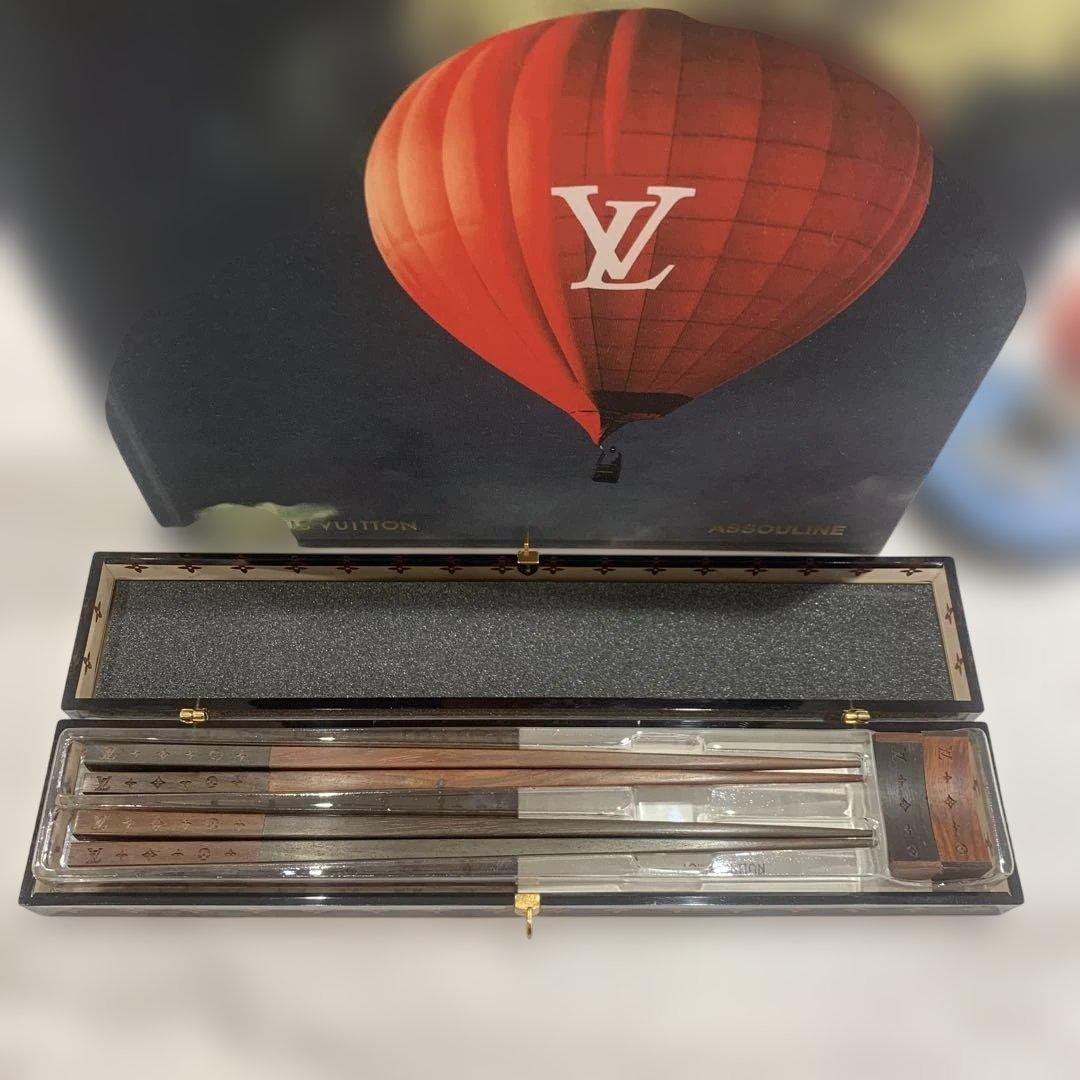 【未使用品】ルイヴィトンの箸＆箸置きセット