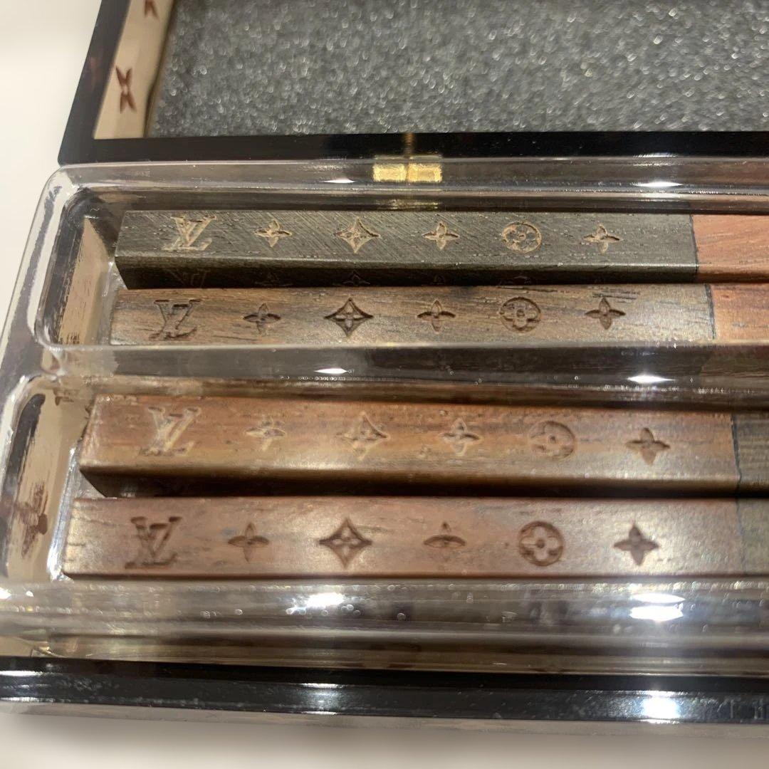 【未使用品】ルイヴィトンの箸＆箸置きセット