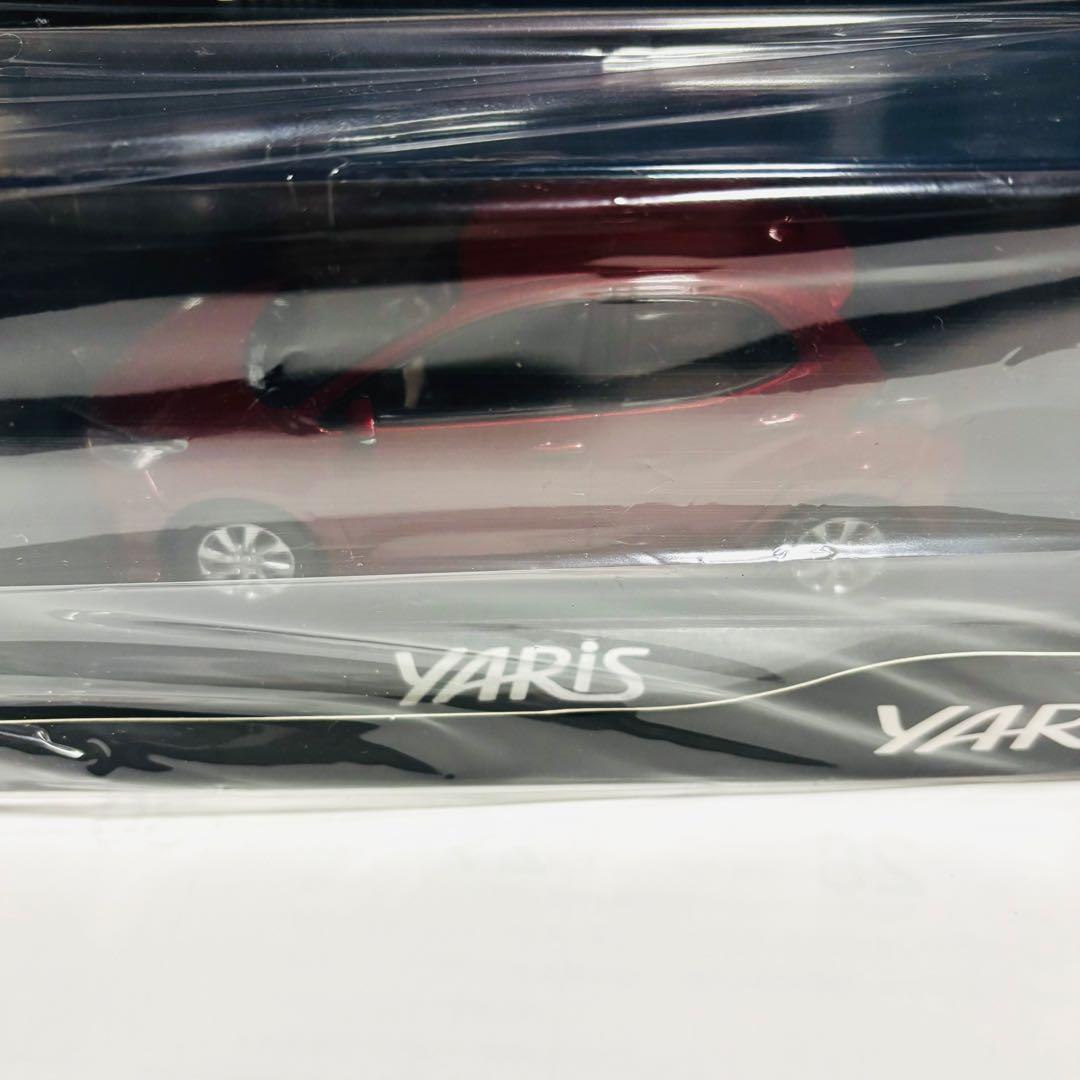 トヨタ ヤリス 1/30 ミニカー センシュアルレッドマイカ 新品 未開封
