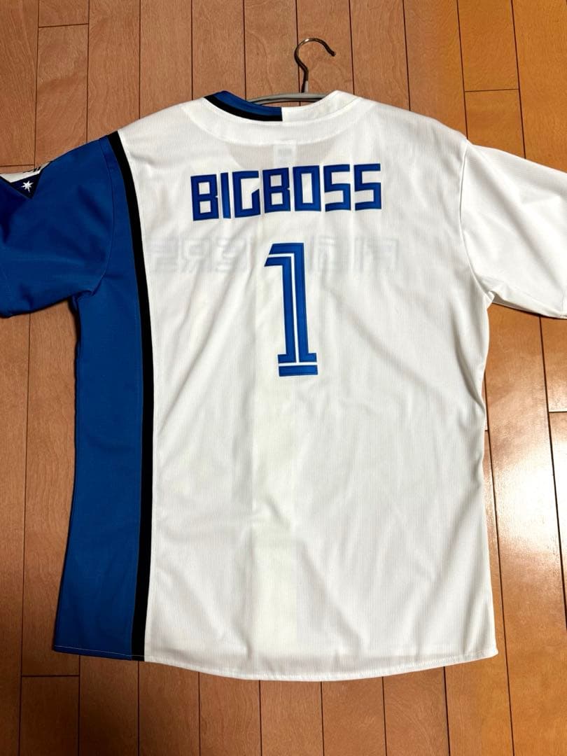 北海道日本ハムファイターズ BIGBOSS レプリカユニフォーム　Mサイズ