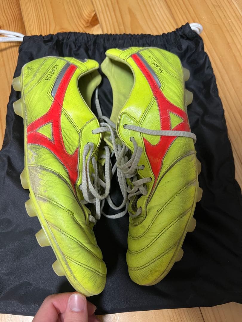Mizuno サッカースパイク イエロー/レッド