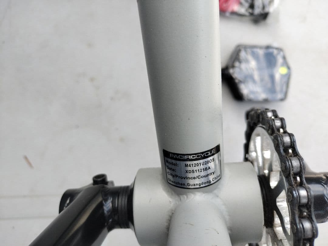 mon LEGION100 2021モデル　BMX