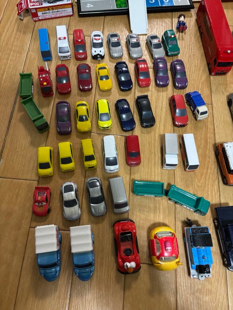 トミカまとめ売り　トミカタウン付き