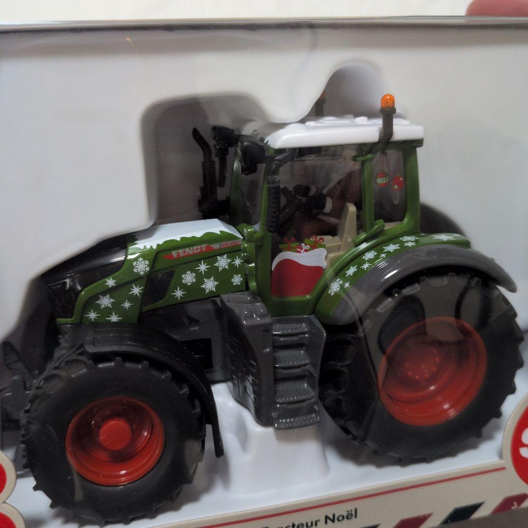 siku 1/32 トラクター【クリスマスバージョン】