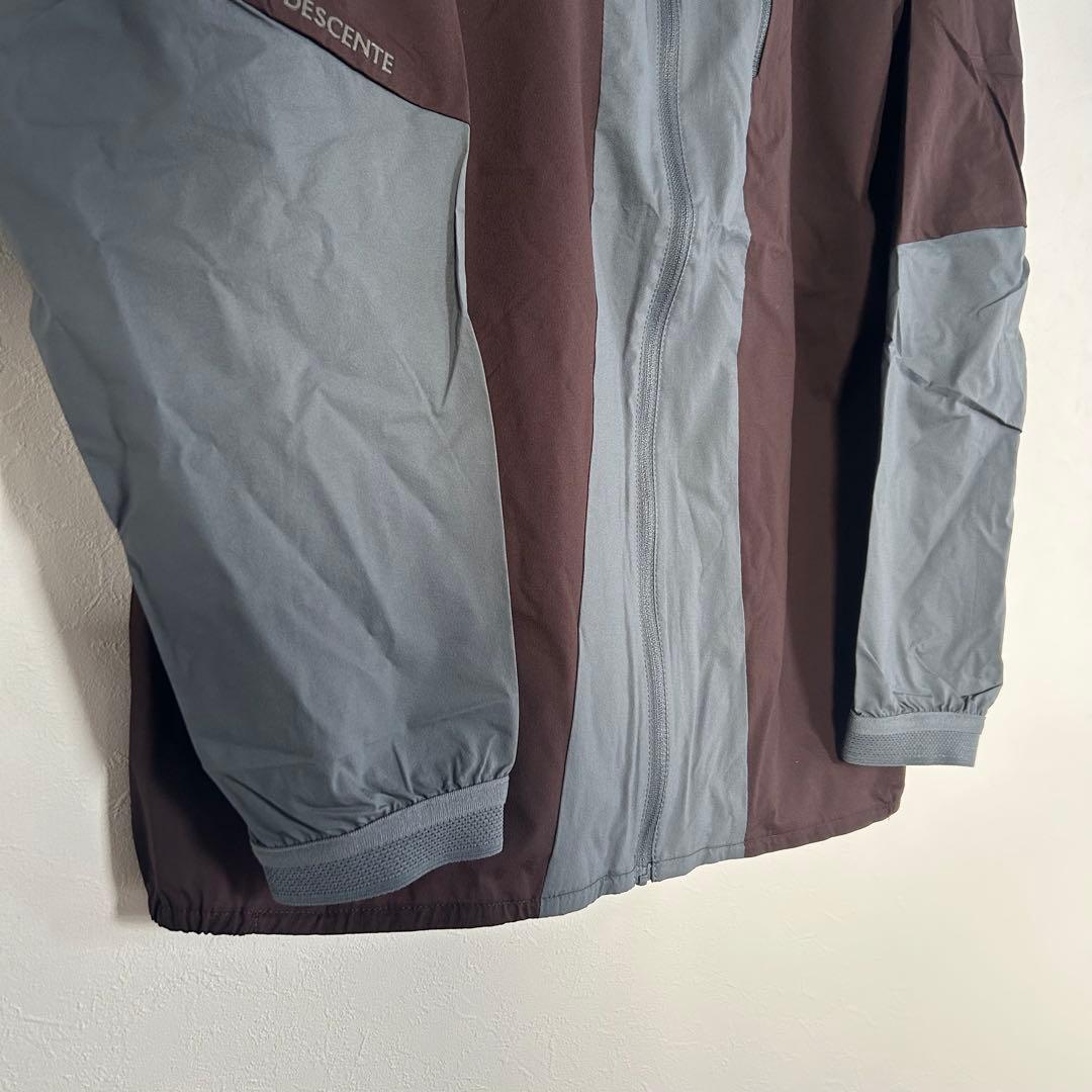 DESCENTE 軽量パッカブルジャケット　新品未使用　Lサイズ