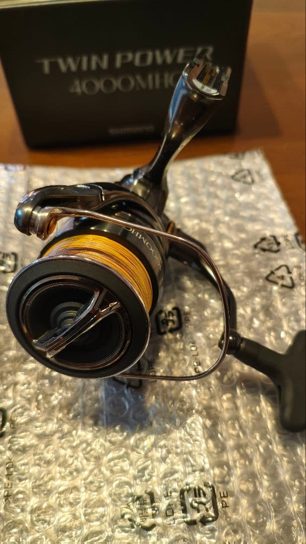 リール 24TWIN POWER 4000MHG