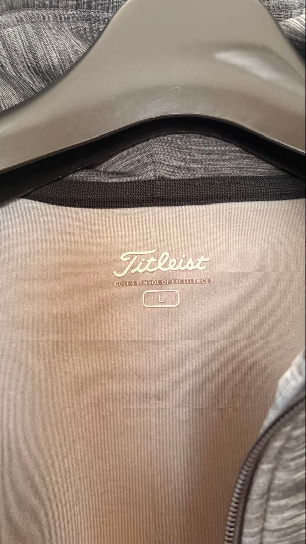Titleist パーカー　 L ほぼ未使用品　出品は4/6まで