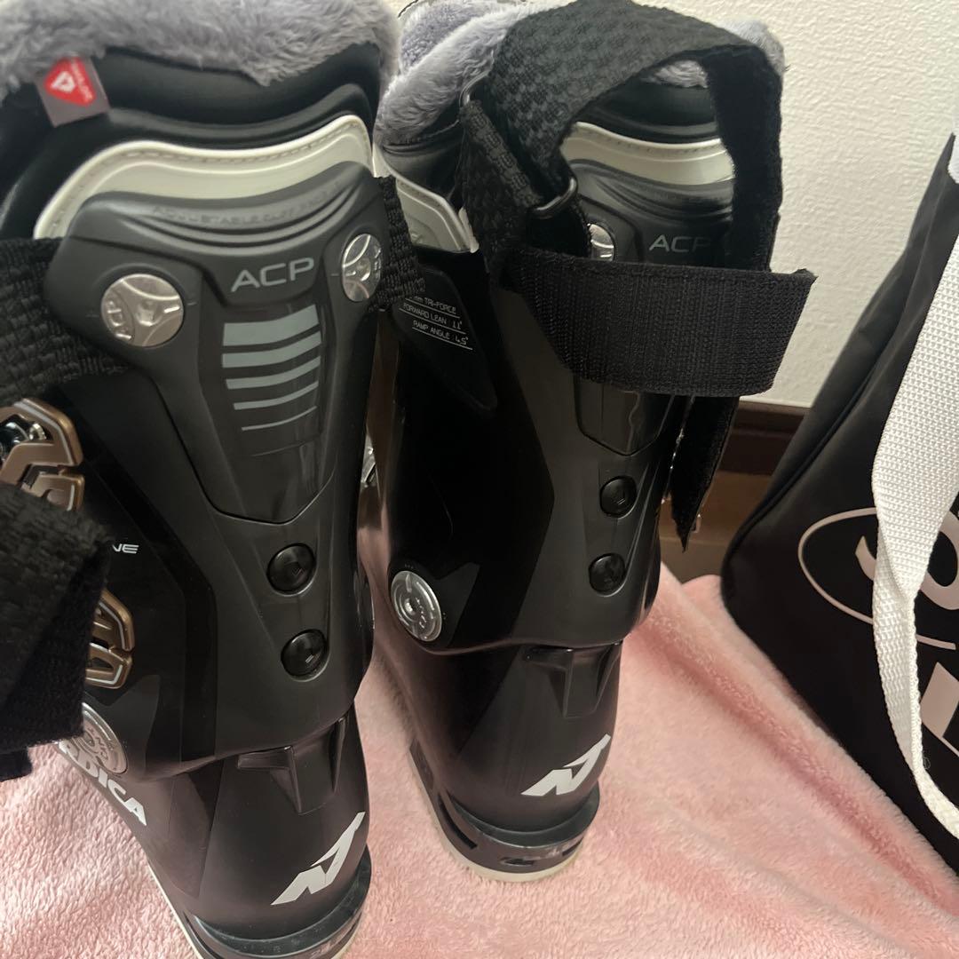 Nordica Sportmachine 70 女性用スキーブーツ