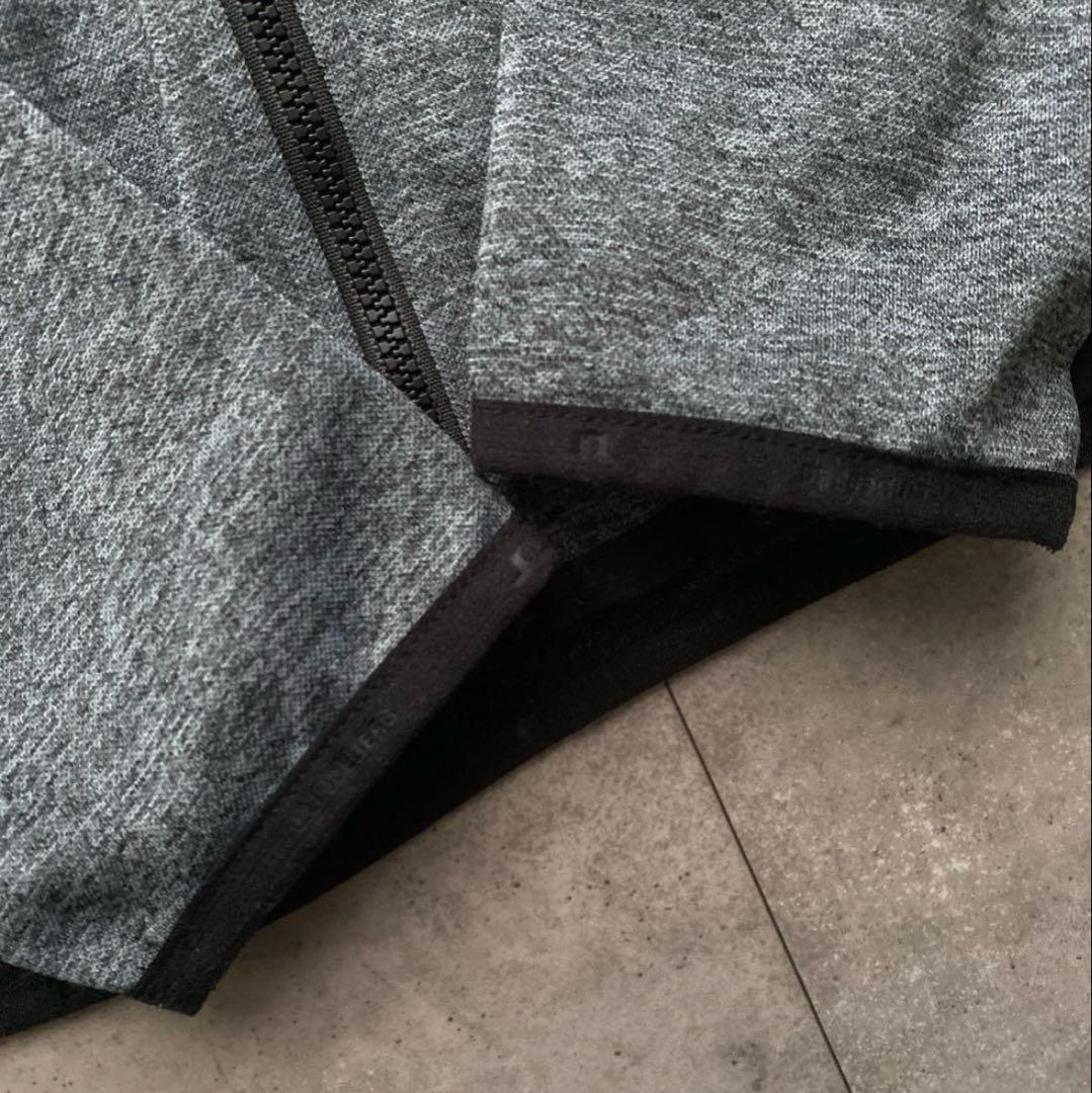 美品　J.LINDEBERG ジップパーカー　ロゴ