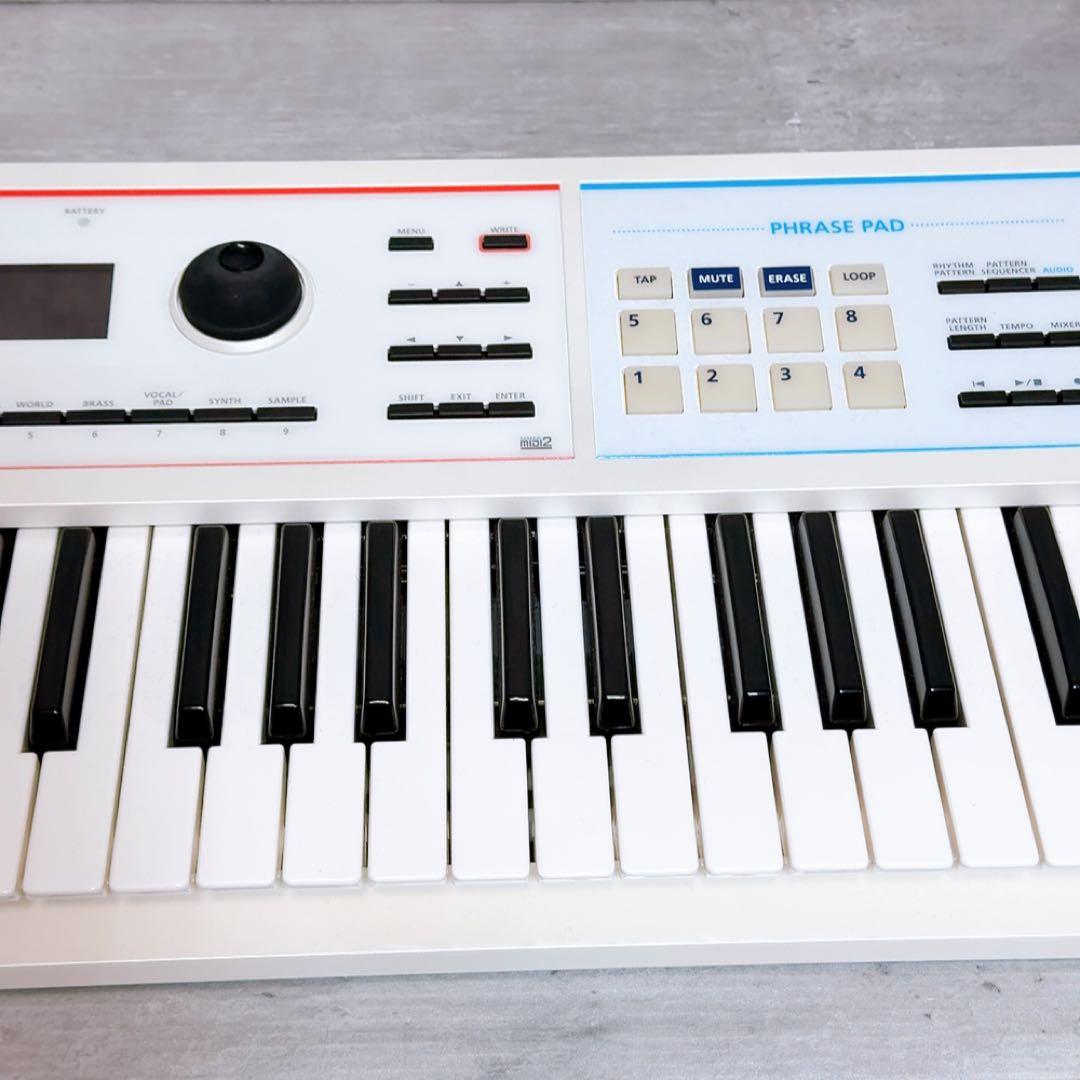 美品! Roland ローランド JUNO-DS61 ホワイト　付属品あり