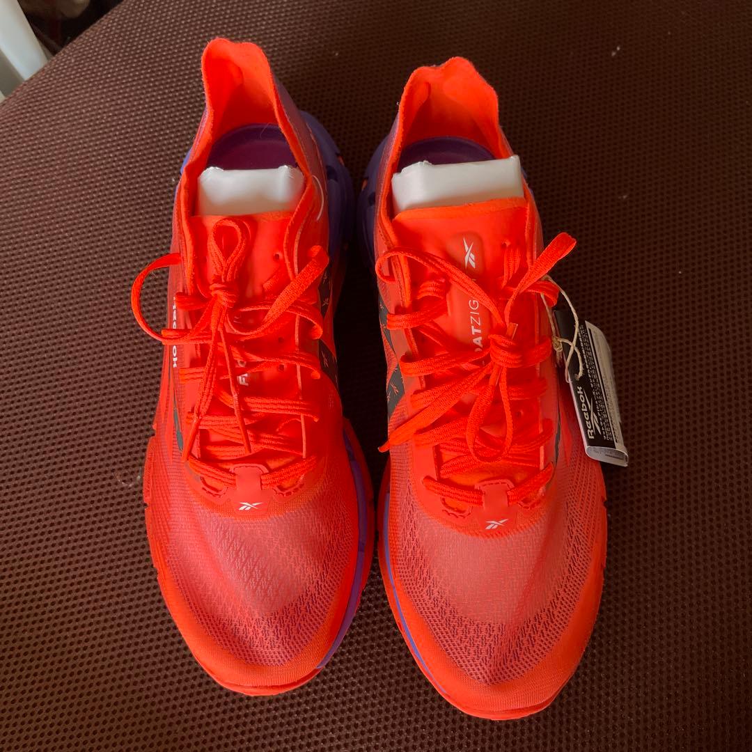 新品タグ付き　Reebokランニングシューズ　 FLOATZIG X1 27㎝
