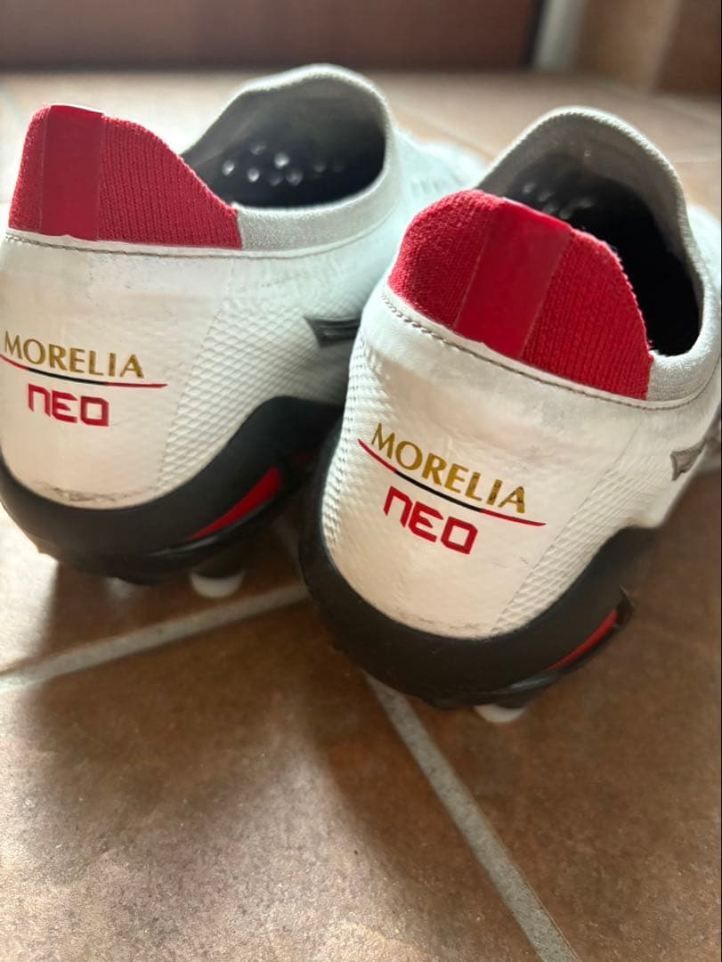 ミズノ MORELIA NEO4 β