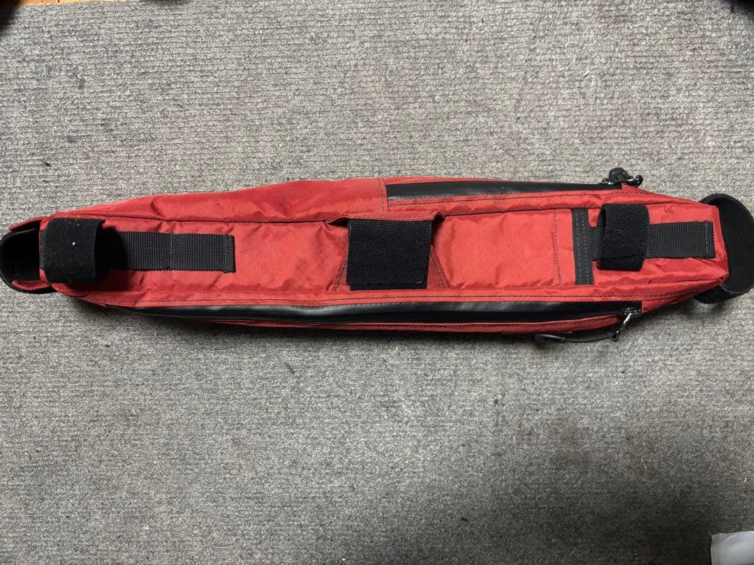 アクセサリー swift Industries- hold fast frame bag