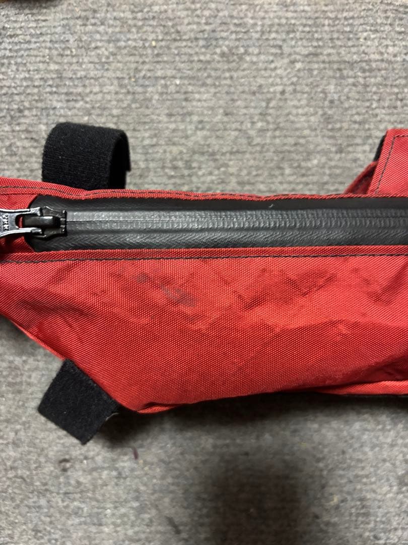 アクセサリー swift Industries- hold fast frame bag