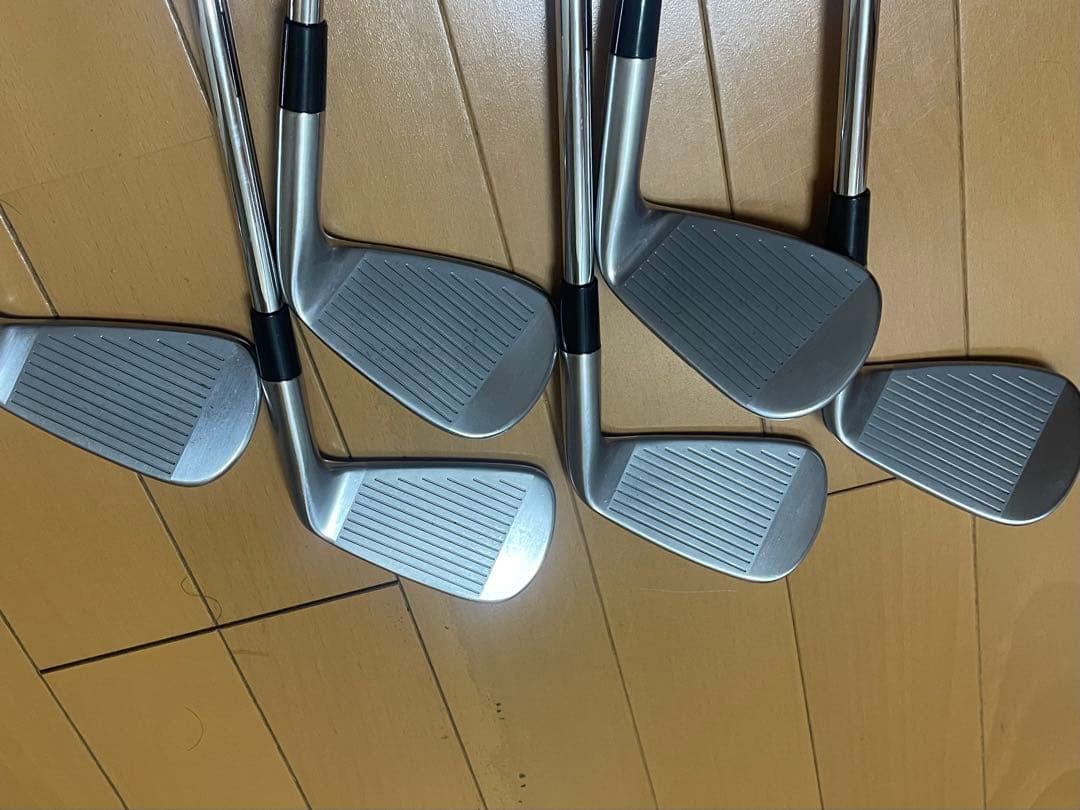 レフティー　2025年モデル　TaylorMade P-770 アイアン　5〜P