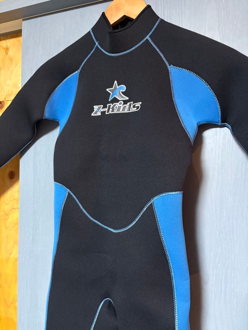 Z-Kids☆新品ウエットスーツ（10号）参考数値 身長137cm体重33.1g