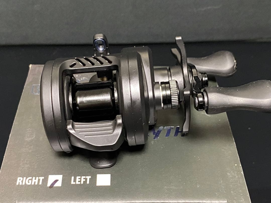 Lizard BLACK MYTH DC ベイトリール 右ハンドル 新品未使用