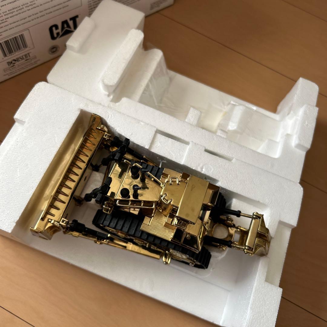 【即購入ok!!】 CAT D11R トラクター 75周年記念ゴールドモデル