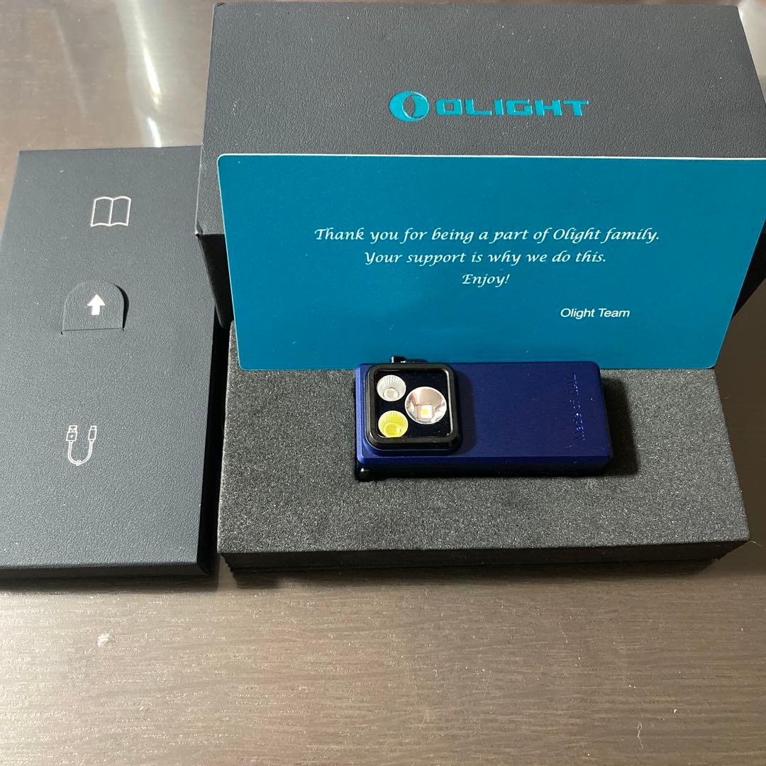 新品未使用　OLIGHT 青い懐中電灯 クリップ付き
