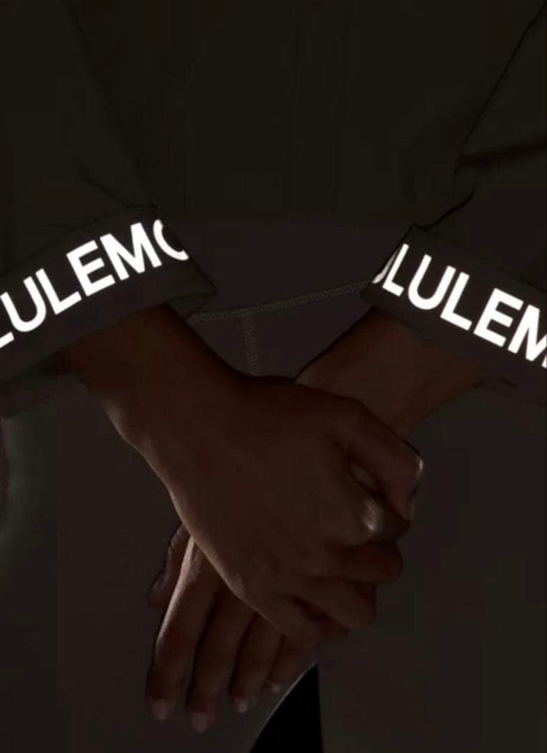 Lululemon ウィンドブレーカー カーキ　サイズ10