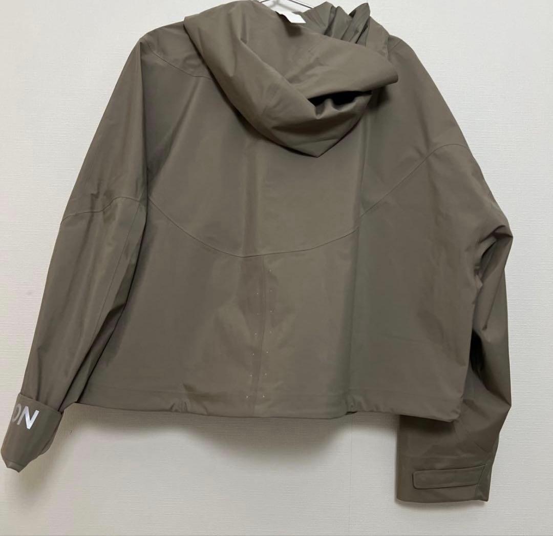 Lululemon ウィンドブレーカー カーキ　サイズ10