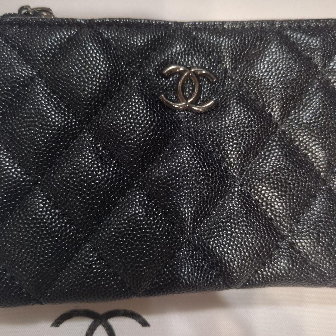 CHANEL ブラック レザー ケース