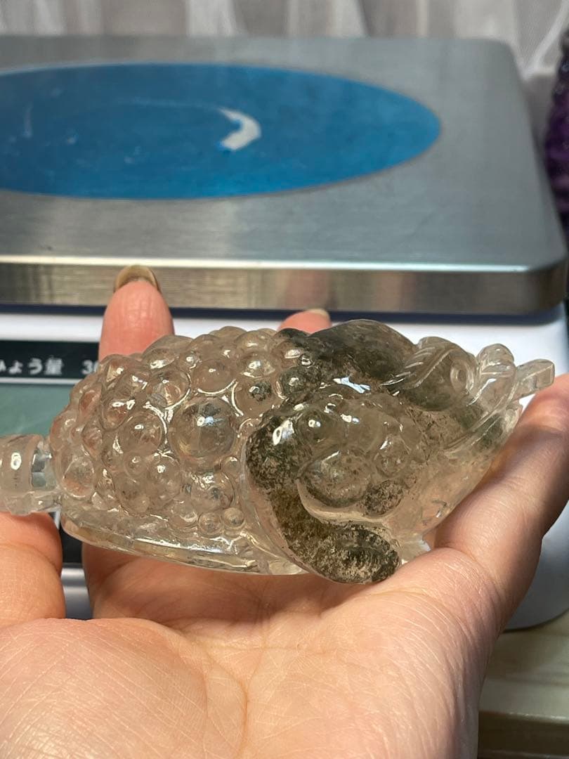 天然石 緑幽霊　ファントム水晶ゼニガエル 金蟾 手彫り　置物 原石　大きい　綺麗