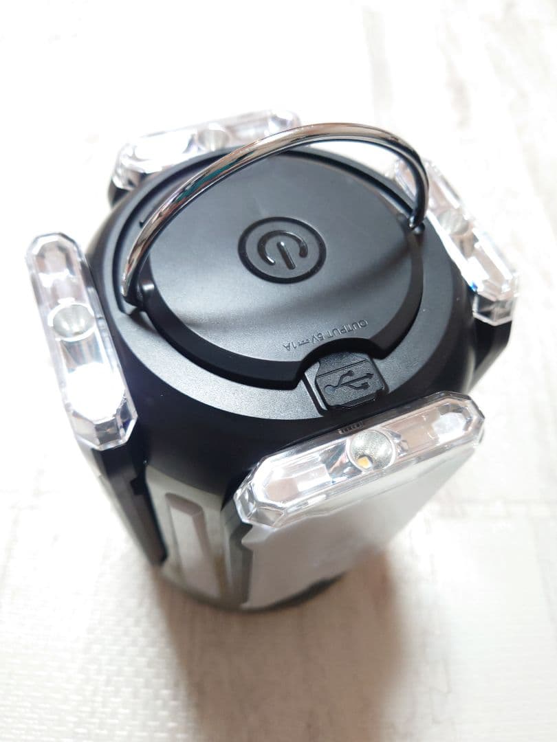 未使用　コールマン オリーブ クアッドマルチパネルランタン 単一電池24本付