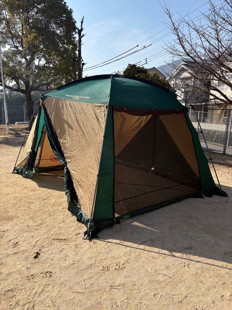 Colemanスクリーンテント　Colemanテーブル　椅子二脚セット