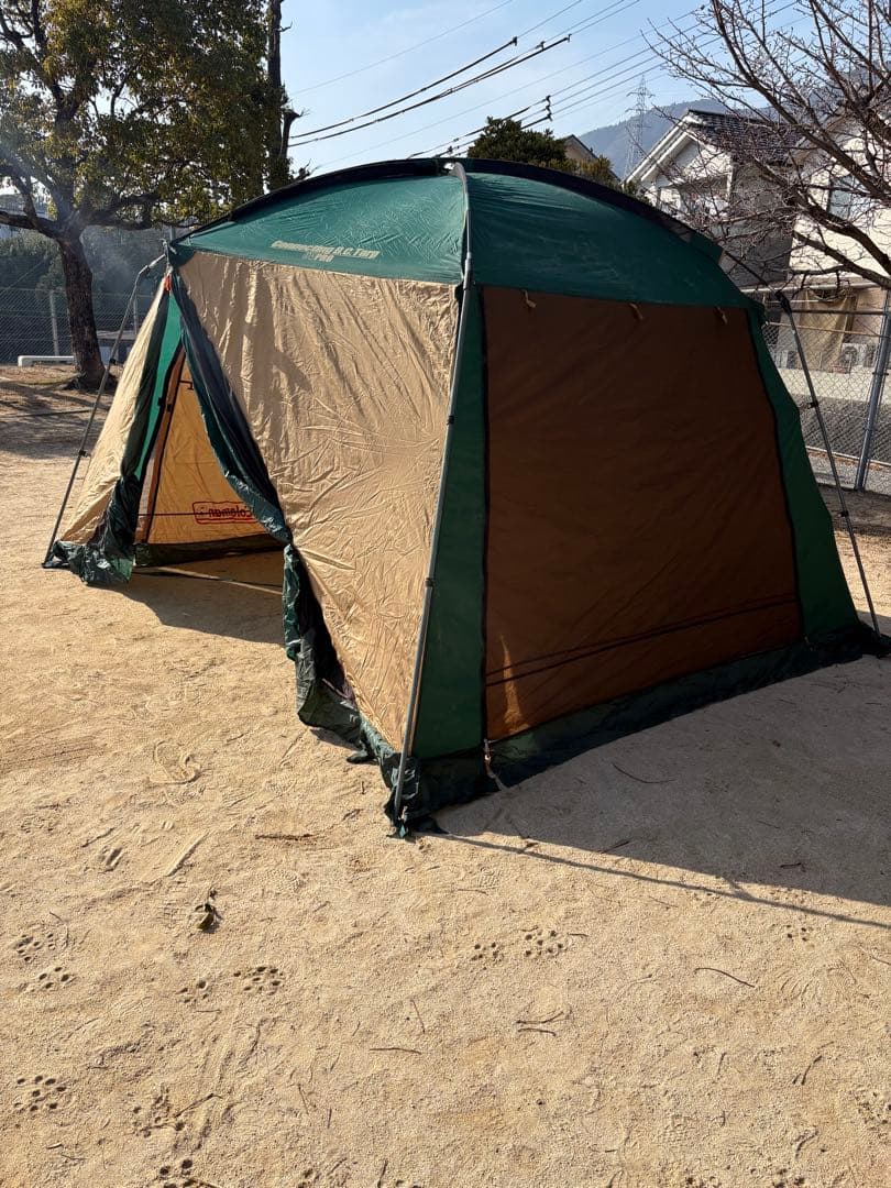 Colemanスクリーンテント　Colemanテーブル　椅子二脚セット