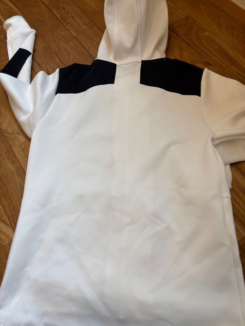 UNDER ARMOUR ジャケット ホワイト/ブラック メンズXL