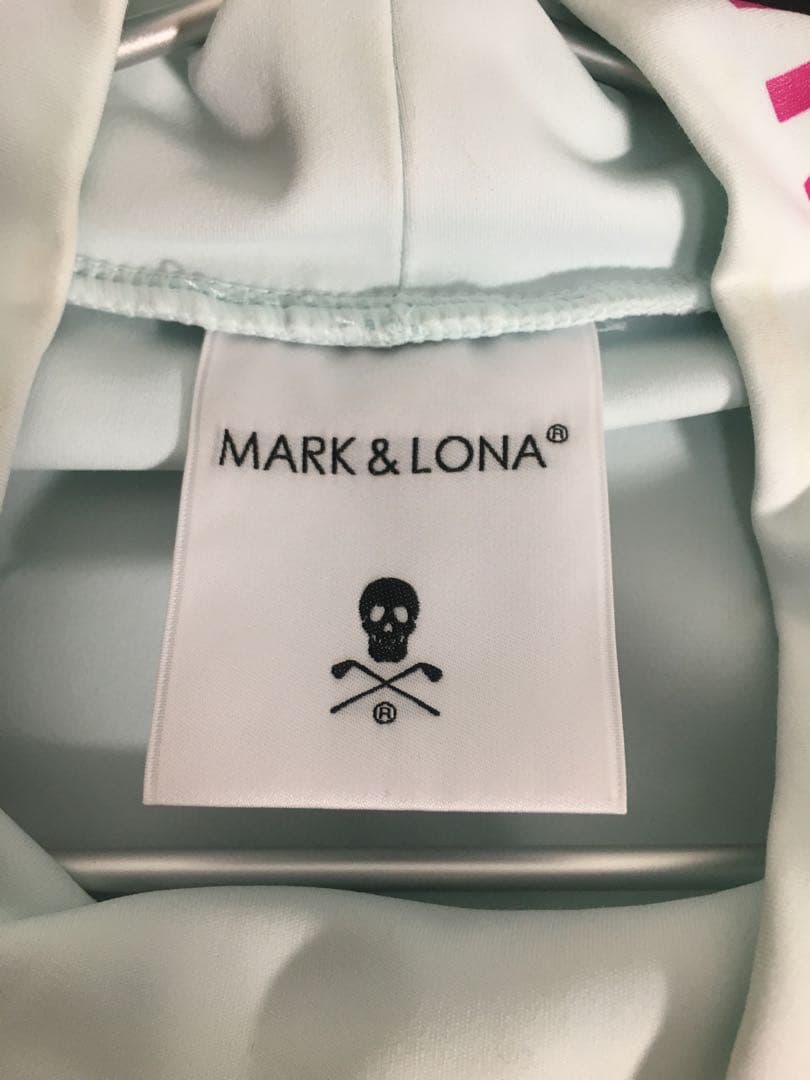 MARK & LONA マークアンドロナ Helix Mock Neck Tee