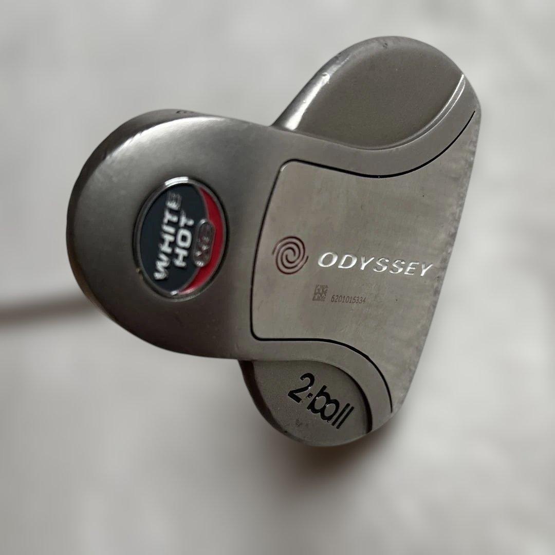 ODYSSEY 2-Ball パター ヘッドカバー付き