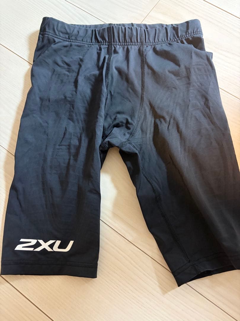 NIKEエアロスイフト・2xuタイツ
