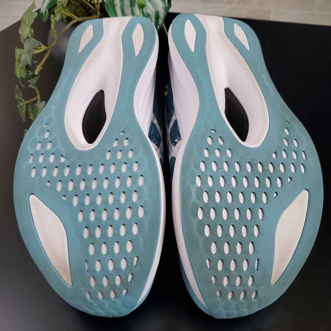 ASICS マジックスピード４