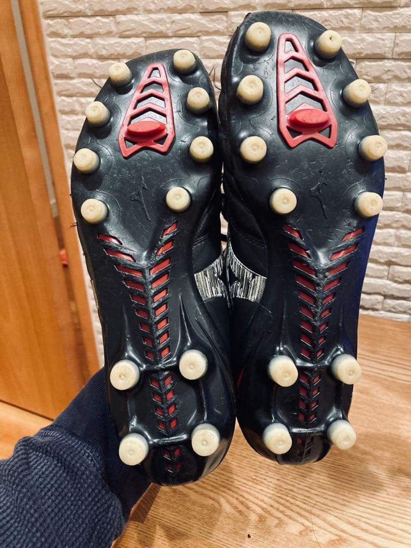 Mizuno Morelia NEO Ⅳ サッカーシューズ ブラック/レッド