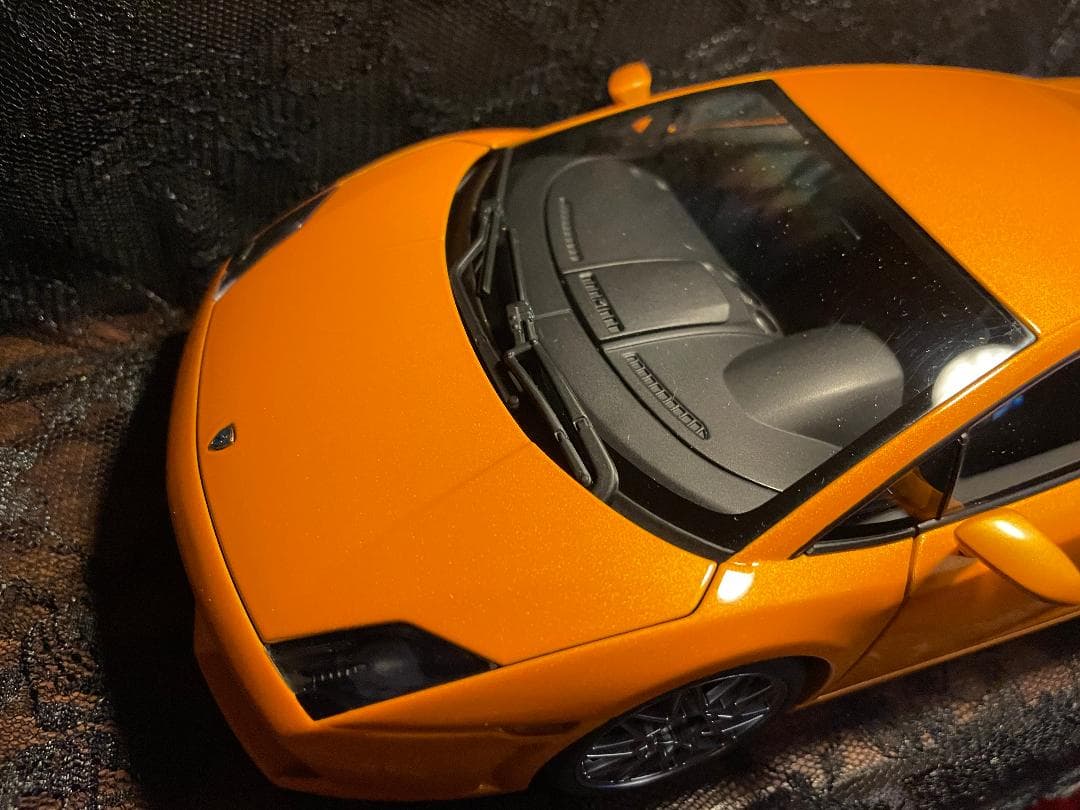 美品オートアート1/18 ランボルギーニガヤルド LP560-4 修正アリ
