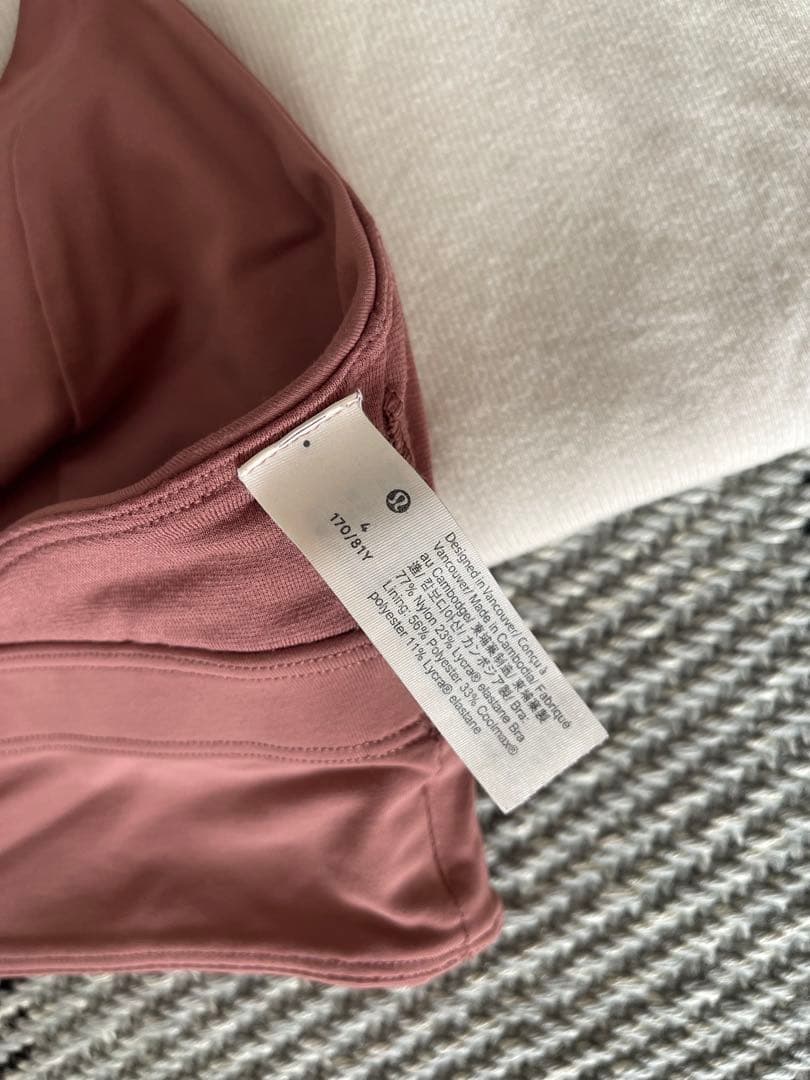 Lululemon ヨガ／ピラティス トップス 2点セット（Size 4）