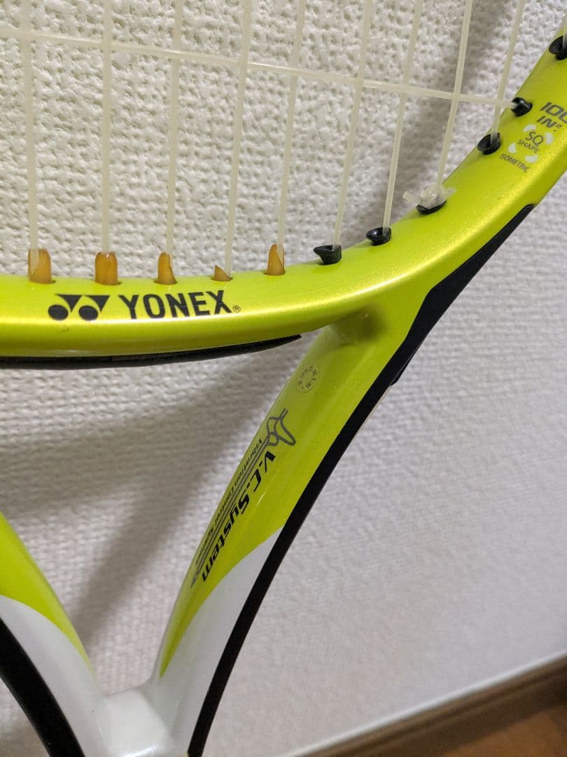 【美品】YONEX V-CON X18 テニスラケット (G3) 285g
