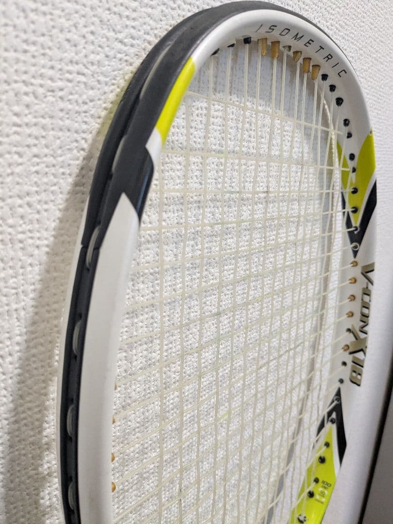 【美品】YONEX V-CON X18 テニスラケット (G3) 285g