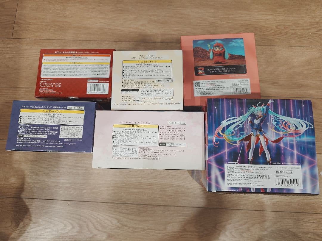 初音ミクフィギュア6体セット：シャアザクぐるみ、桜ミク、椿、EVO、猫、Rody
