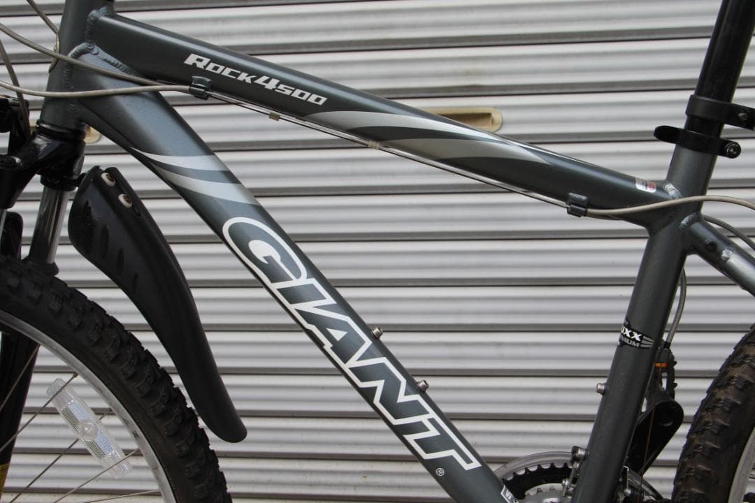 引き取り限定♪GIANT♪Rock4500♪状態良く綺麗な低走行MTB♪