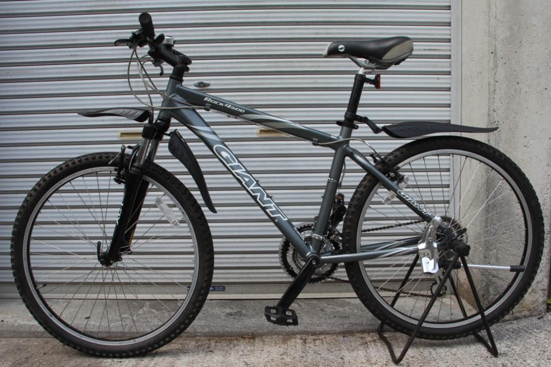 引き取り限定♪GIANT♪Rock4500♪状態良く綺麗な低走行MTB♪