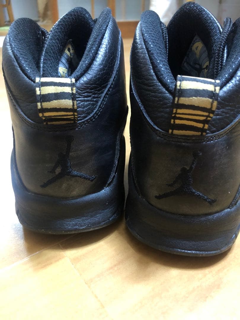 Air Jordan 10 NYC ブラックシューズ