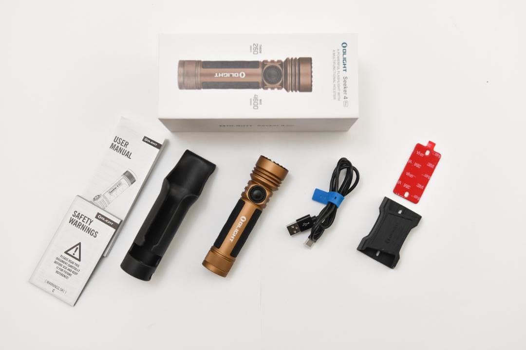 Olight Seeker4 pro デザート 懐中電灯 4600lm