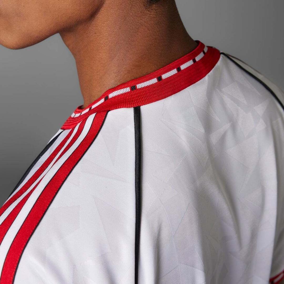 新品未使用 adidasマンチェスターユナイテッド BRING BACK ＸＬ