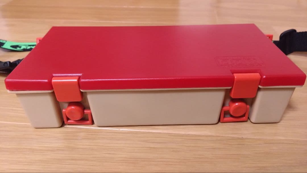 フロッグプロダクツ　ミニトーイボックス　メジャーストラップ付き